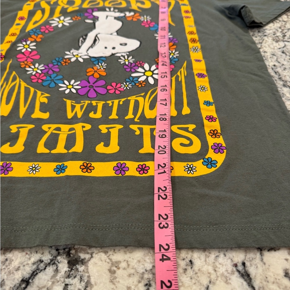 Peanuts Snoopy Love Without Limits Graphic Tee Medium Retro Spring Shirt - Picture 7 of 7